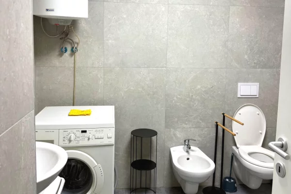 Shtepi me qera Apartament ne Tirane, 2+1, Mobilimi E mobiluar, Pagesa 800  Euro.