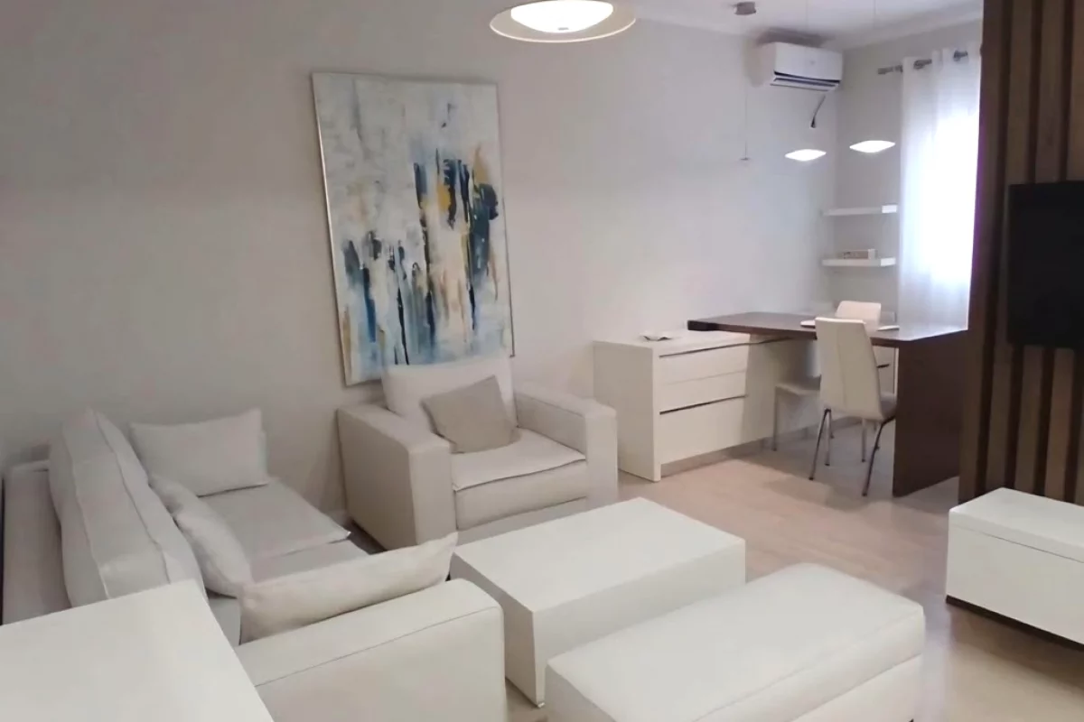 Shtepi me qera Apartament ne Tirane, 2+1, Mobilimi E mobiluar, Pagesa 650  Euro.
