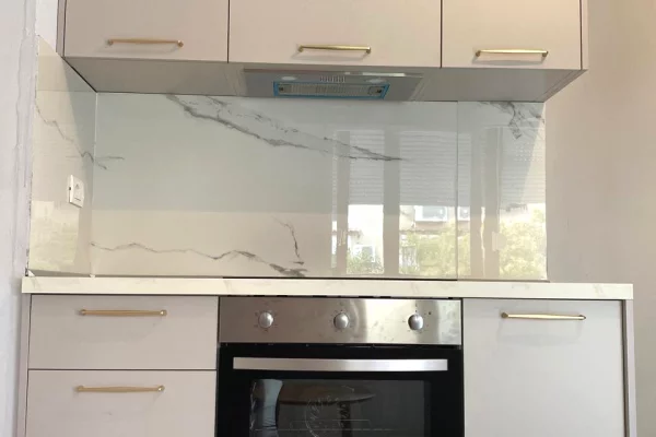 Apartament 2+1 me Qira – Rruga e Kavajës (Te Globe) ! 