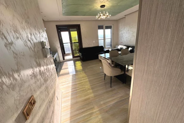 Shtepi me qera Apartament ne Tirane, 1+1, Mobilimi E mobiluar, Pagesa 720  Euro.