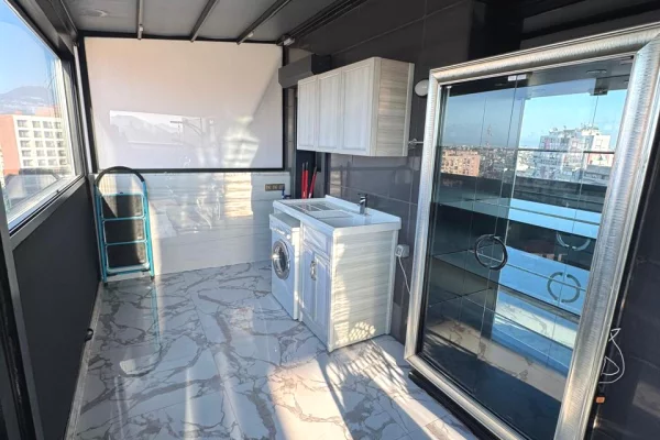 Shtepi me qera Apartament ne Tirane, 1+1, Mobilimi E mobiluar, Pagesa 720  Euro.