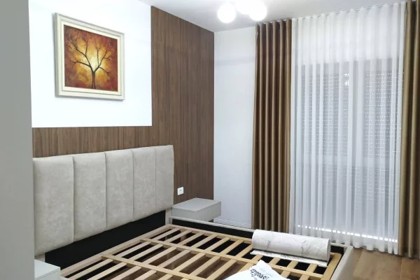Shtepi me qera Apartament ne Tirane, 1+1, Mobilimi E mobiluar, Pagesa 70,000  Leke.