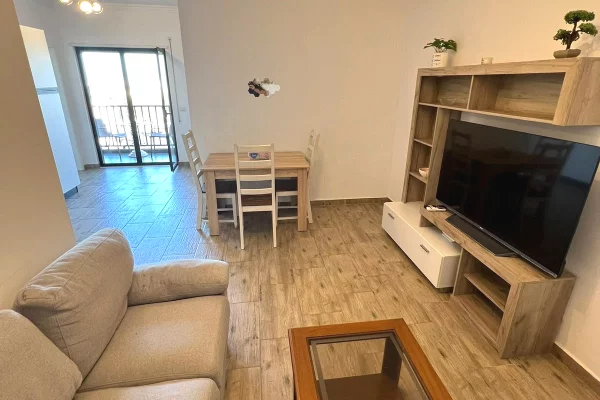 Apartament 2+1 me Qira – Rruga e Dibres !