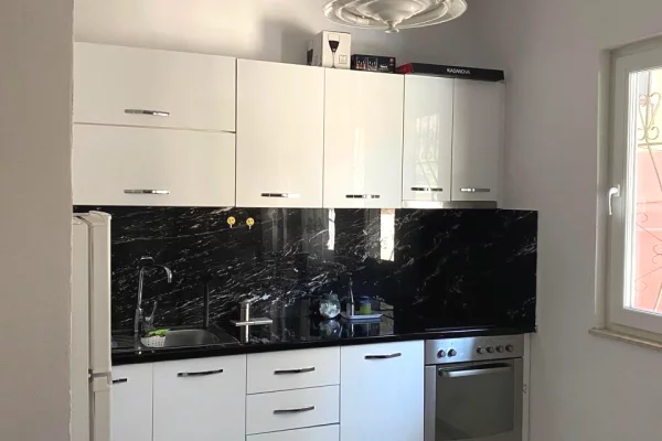 Appartamento in affitto a Tirana 1+1, Arredato