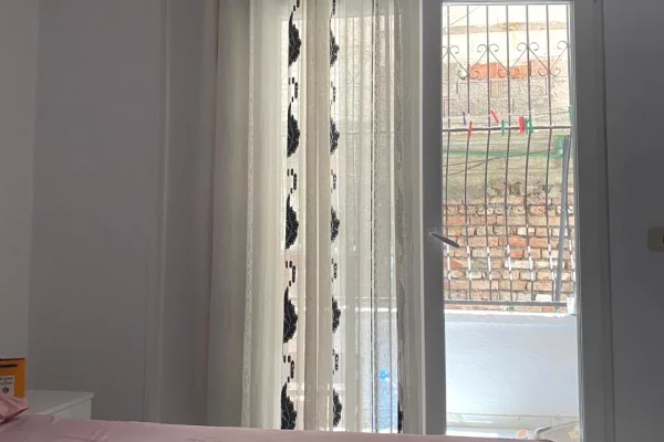 Appartamento in affitto a Tirana 1+1, Arredato