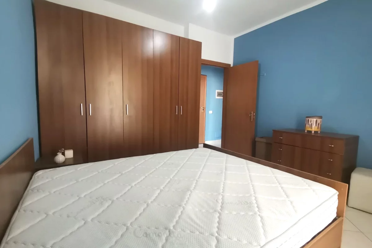 Shtepi me qera Apartament ne Tirane, 1+1, Mobilimi E mobiluar, Pagesa 500  Euro.