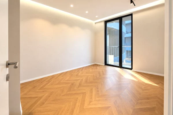 Shtepi me qera Apartament ne Tirane, 2+1, Mobilimi Bosh, pa mobiluar, Pagesa 950  Euro.