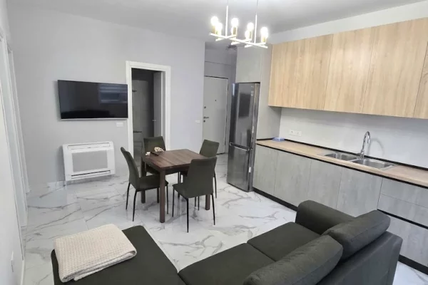 Apartament 2+1 + Ballkon me Qira – Liqeni i Thatë !