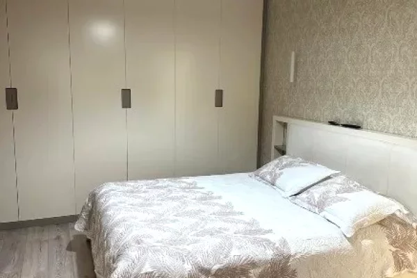 Shtepi me qera Apartament ne Tirane, 2+1, Mobilimi E mobiluar, Pagesa 900  Euro.