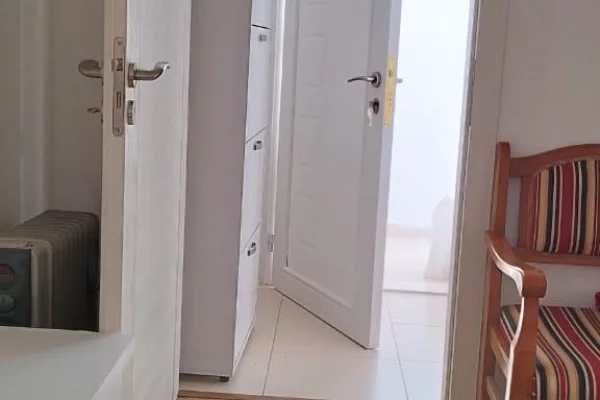 Shtepi me qera Apartament ne Tirane, Garsoniere, Mobilimi E mobiluar, Pagesa 360  Euro.