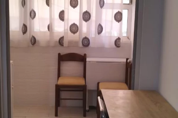 Shtepi me qera Apartament ne Tirane, Garsoniere, Mobilimi E mobiluar, Pagesa 360  Euro.