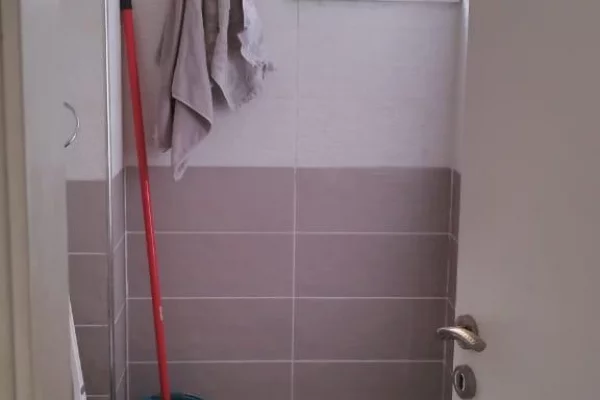 Shtepi me qera Apartament ne Tirane, Garsoniere, Mobilimi E mobiluar, Pagesa 360  Euro.
