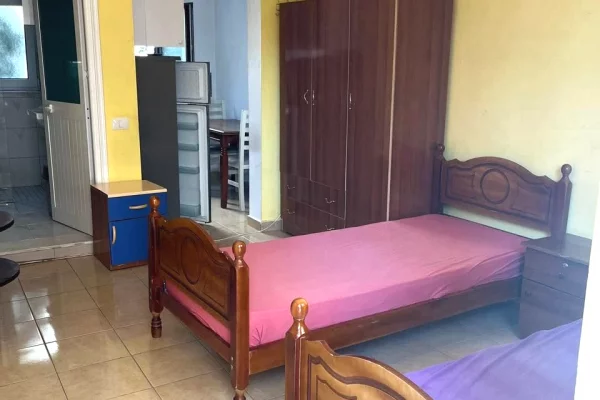 Shtepi me qera Garsoniere ne Tirane - 300 Euro