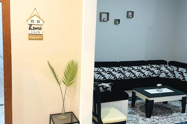 Shtepi me qera Apartament ne Tirane, 2+1, Mobilimi E mobiluar, Pagesa 400  Euro.