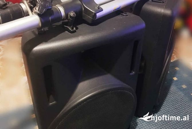  BEHINGER EURO LIVE B215A +STATIVAT +KABLLET PERKATES+ MIKROFON. 750 MIJ LEK TE VJETRA.