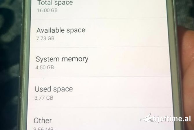 Kompjutera dhe Elektronike ne Lushnje - 30,000 Leke