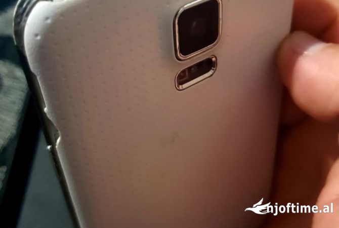 Samsung Galaxy S5 , cmimi 30 mij lek (te vjetra )