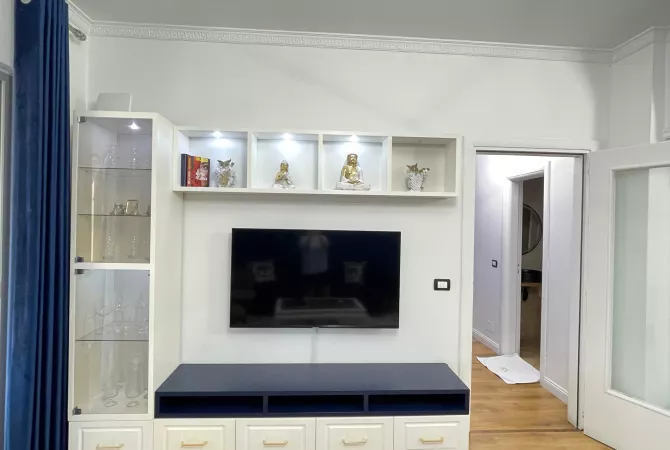 Appartamento in affitto a Tirana 1+1, Arredato