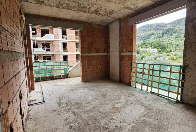 Shtepi ne shitje Apartament ne Tirane, 2+1, Mobilimi Bosh, pa mobiluar, Pagesa 229,500  Euro.