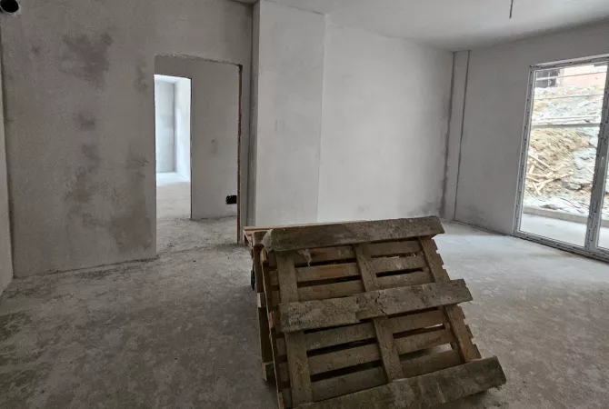Shtepi ne shitje Apartament ne Tirane, 2+1, Mobilimi Bosh, pa mobiluar, Pagesa 214,500  Euro.