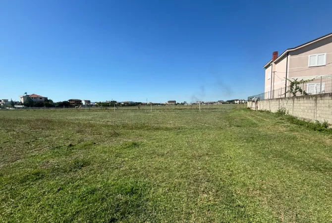 Truall ose Toke ne Tirane - 345,000 Euro