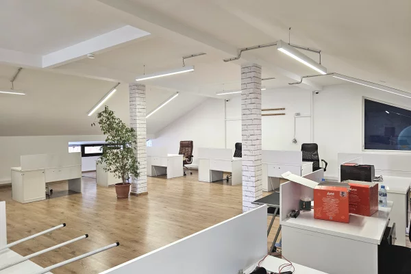 Ne BLLOK Jepet me Qira Zyrë me sipërfaqe 311 m² e ndarë me dy kate Rruga Sami Frasheri