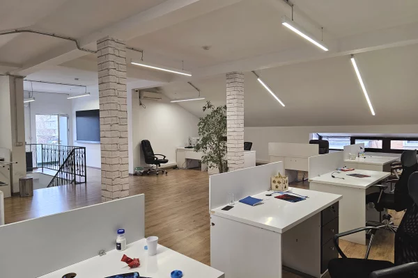 Ambient biznesi me qera 3+1 ne Tirane - 3,500 Euro