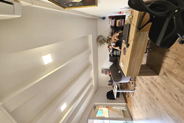 Ne BLLOK Jepet me Qira Zyre me siperfaqe 311 m2 e ndare me dy kate Rruga Sami Frasheri