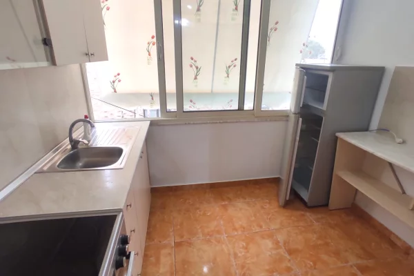 Shtepi me qera Apartament ne Tirane, 1+1, Mobilimi E mobiluar, Pagesa 40,000  Leke.