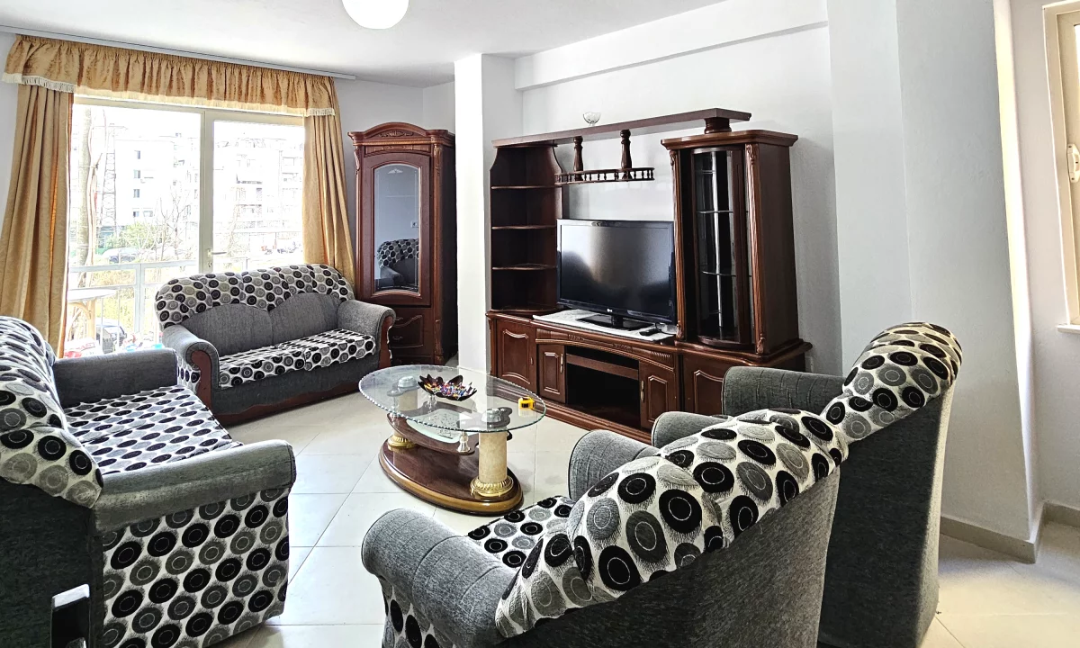 Shtepi me qera Apartament ne Tirane, 1+1, Mobilimi E mobiluar, Pagesa 35,000  Leke.