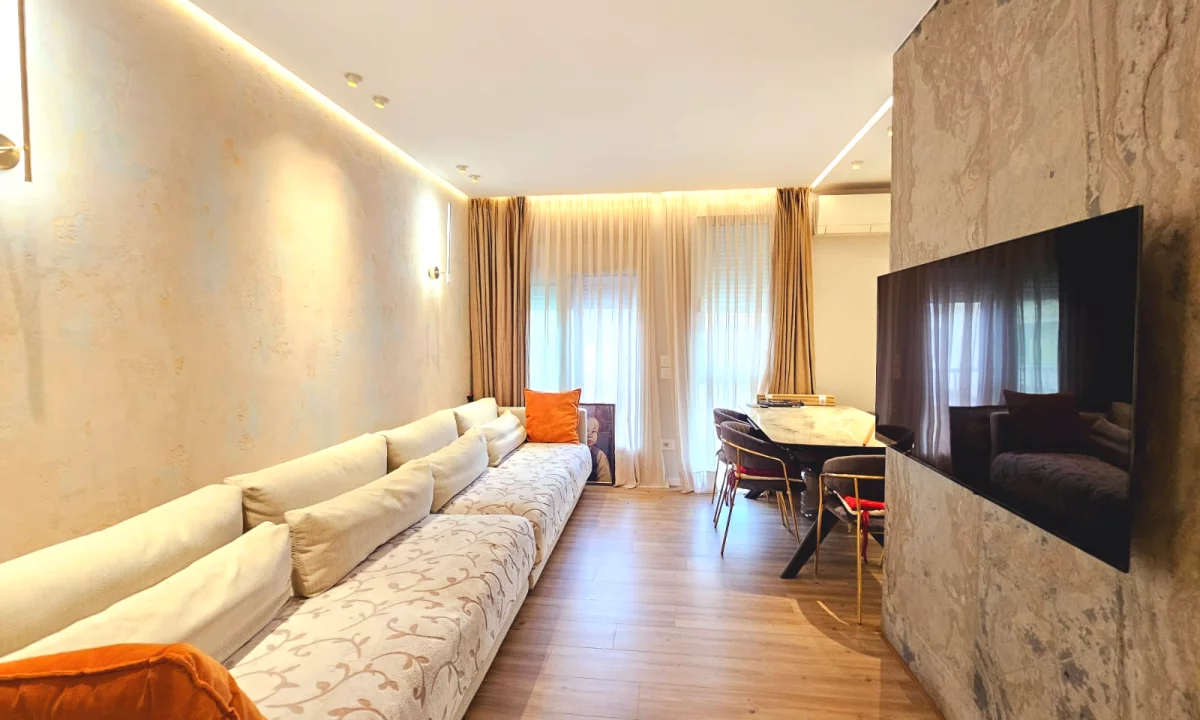 Shtepi me qera Apartament ne Tirane, 2+1, Mobilimi E mobiluar, Pagesa 950  Euro.