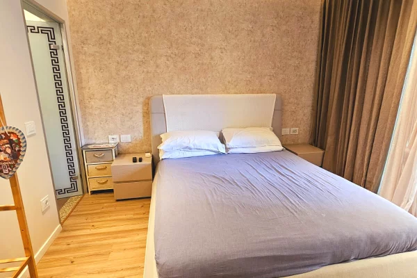 Shtepi me qera Apartament ne Tirane, 2+1, Mobilimi E mobiluar, Pagesa 950  Euro.