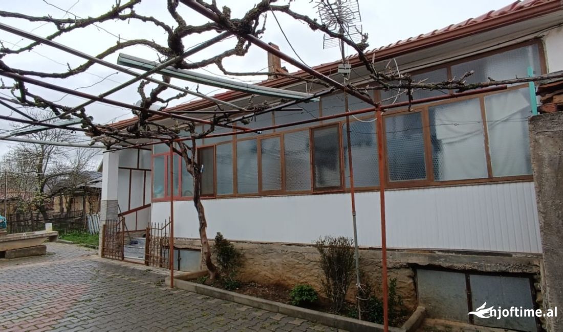 Casa privata/Indipendente in vendita a Koriza 2+1, Arredato