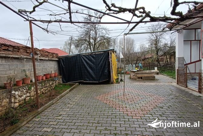 Casa privata/Indipendente in vendita a Koriza 2+1, Arredato