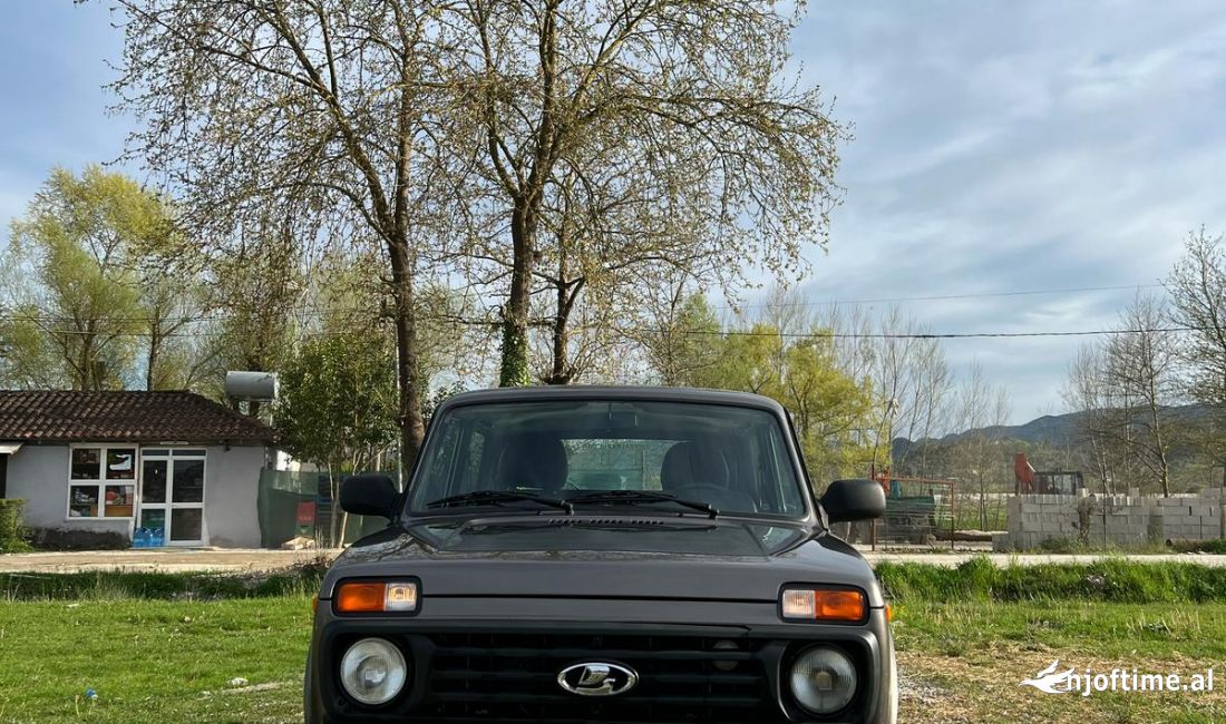 Auto in Vendita a Tirana, Tjeter, 2016 Benzine,Kambio Manual Pagamento 7,000  Euro.