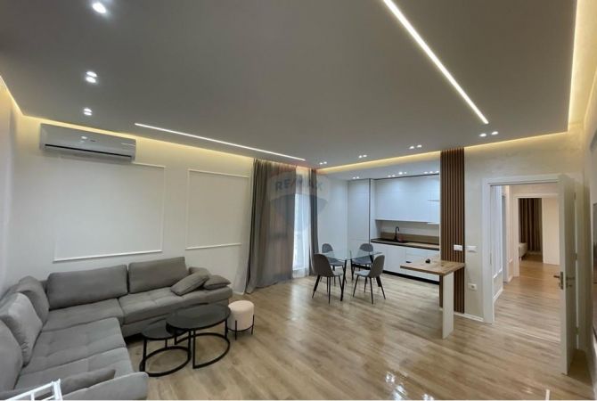 APARTAMENT 3+1 PER QIRA, PORCELAN