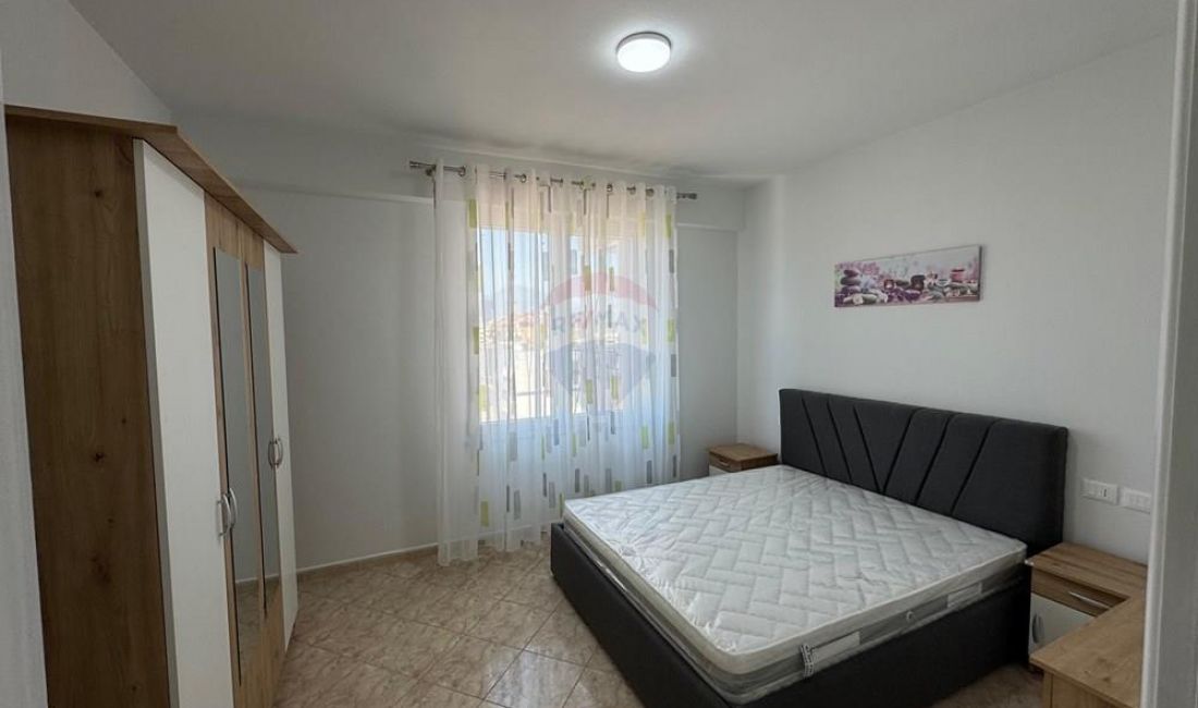 Shtepi me qera Apartament ne Tirane, 1+1, Mobilimi E mobiluar, Pagesa 550  Euro.