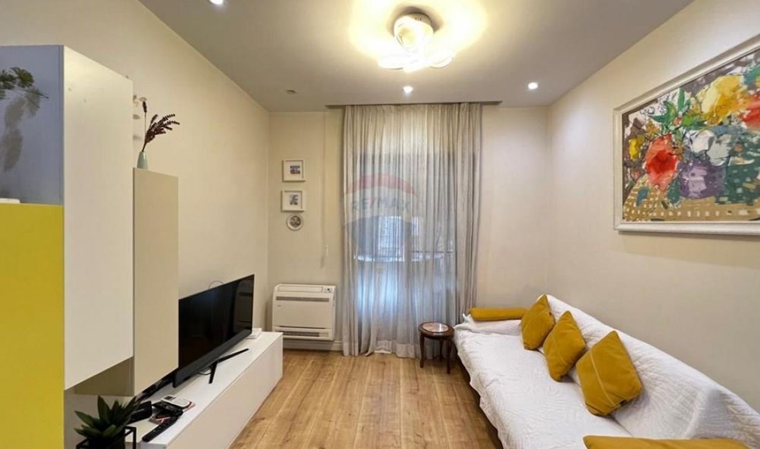 Shtepi me qera Apartament ne Tirane, 2+1, Mobilimi E mobiluar, Pagesa 800  Euro.