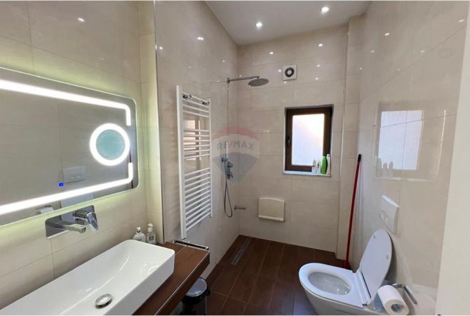 Shtepi me qera Apartament ne Tirane, 2+1, Mobilimi E mobiluar, Pagesa 800  Euro.