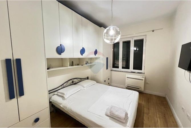 Shtepi me qera Apartament ne Tirane, 2+1, Mobilimi E mobiluar, Pagesa 800  Euro.