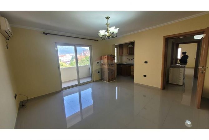 Apartament 2+1 me qira pas Maternitetit