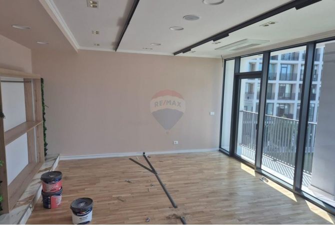 AMBIENT PER ZYRA PER QIRA TEK LAKE VIEW !