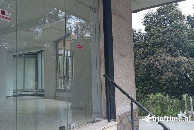 Business Property in Sale 1+1 in Tirana - 155,000 Euro