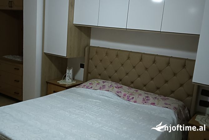 Shtepi me qera Apartament ne Vlore, 2+1, Mobilimi E mobiluar, Pagesa 50,000  Leke.