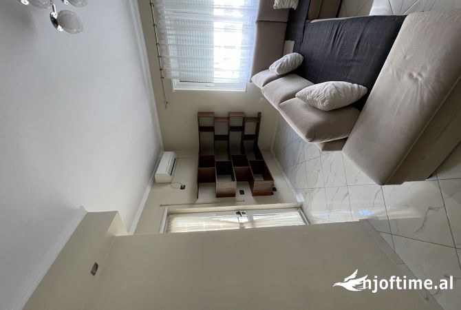 Shtepi me qera Apartament ne Tirane, 2+1, Mobilimi E mobiluar, Pagesa 45,000  Leke.