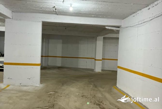 Ambient biznesi ne shitje 4+1 ne Tirane - 16,500 Euro