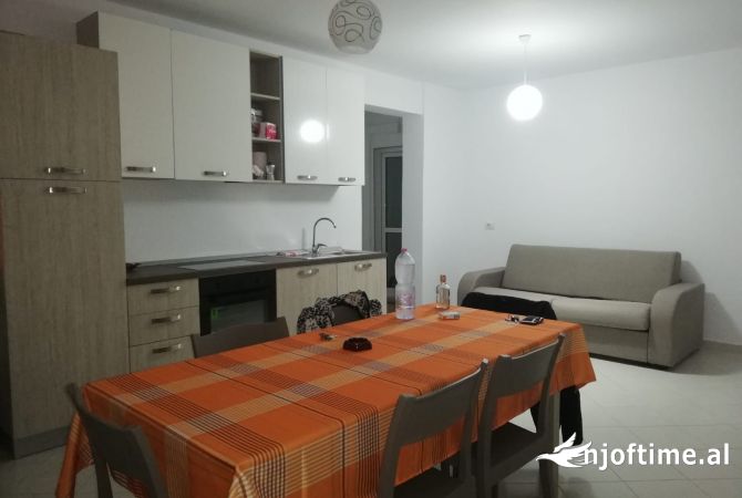 Shtepi ne shitje Apartament ne Sarande, 2+1, Mobilimi E mobiluar, Pagesa 125,000  Euro.