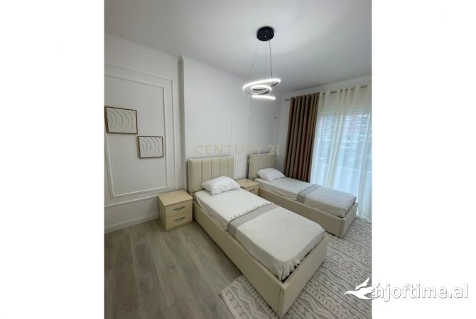 Shtepi ne shitje Apartament ne Tirane, 2+1, Mobilimi E mobiluar, Pagesa 138,000  Euro.