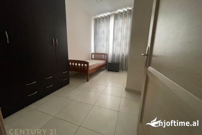 Shtepi ne shitje Apartament ne Tirane, 2+1, Mobilimi E mobiluar, Pagesa 110,000  Euro.