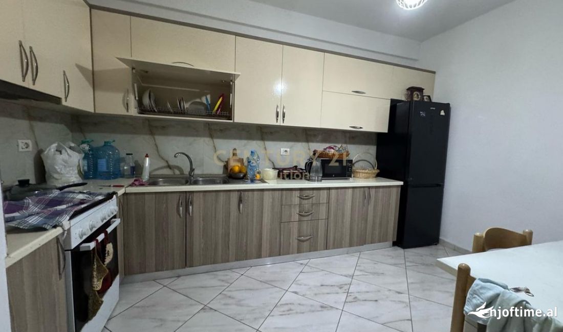 Shtepi ne shitje Apartament ne Tirane, 1+1, Mobilimi E mobiluar, Pagesa 119,000  Euro.